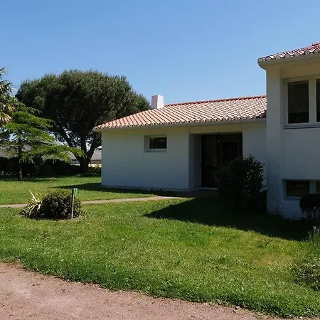 Maison De Avec Et Sauna A Commequiers, 12 A 14 Personnes *